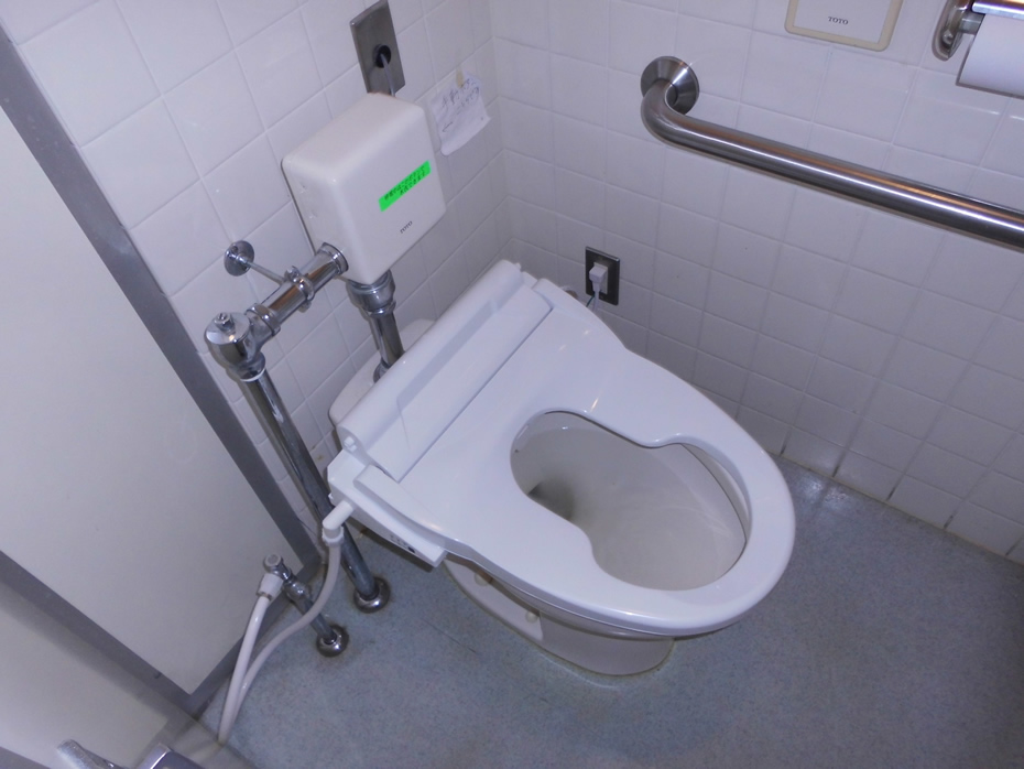 オストメイト対応トイレの設置事例11
